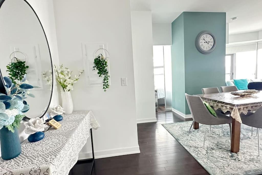New Superior Lakeview Luxury Top Floor 3-Bedroom Suite On 48Th Floor Торонто Екстер'єр фото