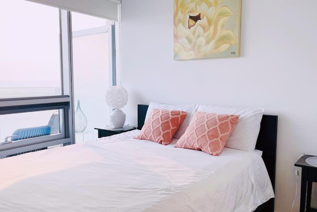 New Superior Lakeview Luxury Top Floor 3-Bedroom Suite On 48Th Floor Торонто Екстер'єр фото