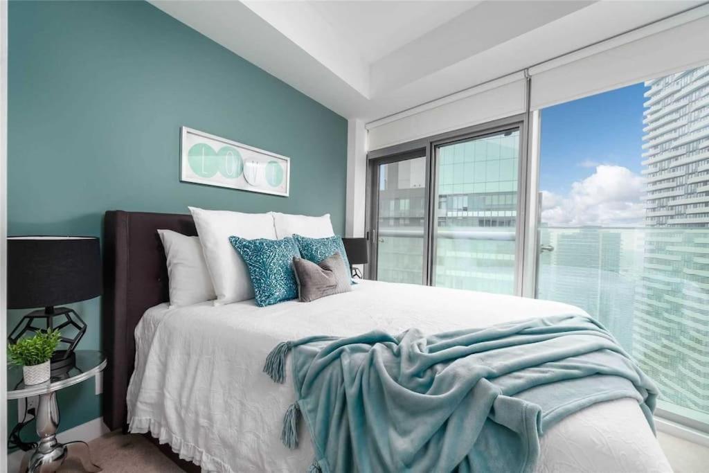 New Superior Lakeview Luxury Top Floor 3-Bedroom Suite On 48Th Floor Торонто Екстер'єр фото