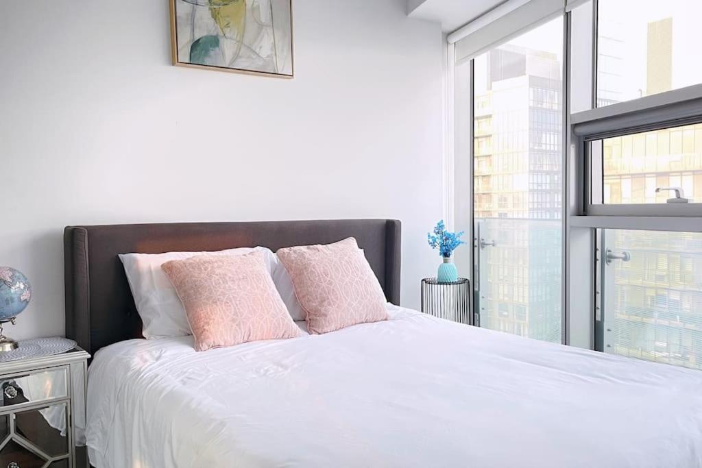 New Superior Lakeview Luxury Top Floor 3-Bedroom Suite On 48Th Floor Торонто Екстер'єр фото
