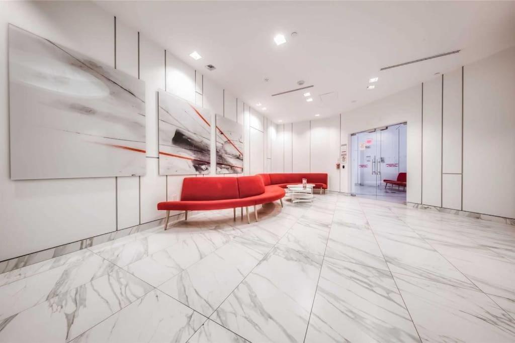New Superior Lakeview Luxury Top Floor 3-Bedroom Suite On 48Th Floor Торонто Екстер'єр фото