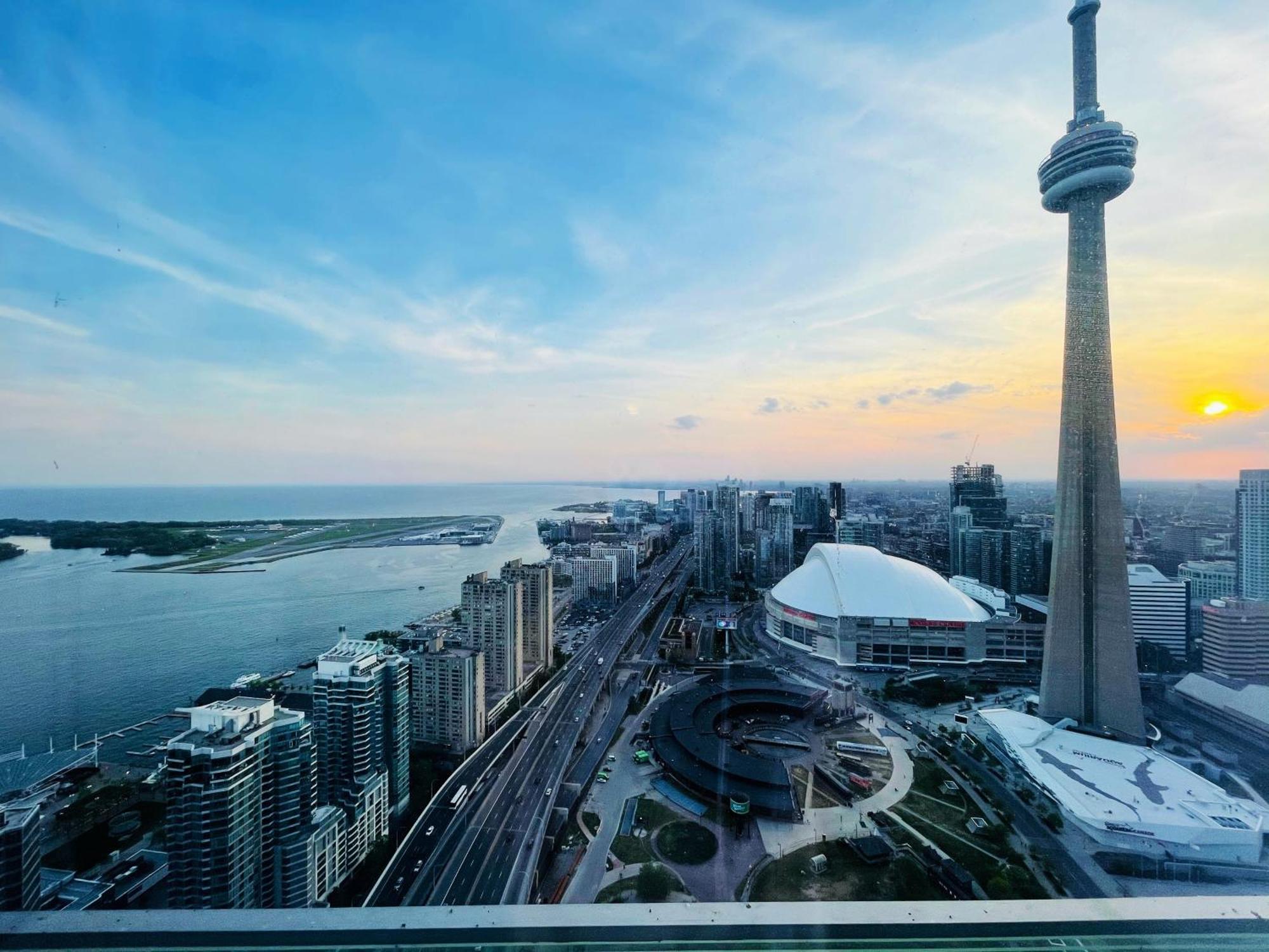 New Superior Lakeview Luxury Top Floor 3-Bedroom Suite On 48Th Floor Торонто Екстер'єр фото