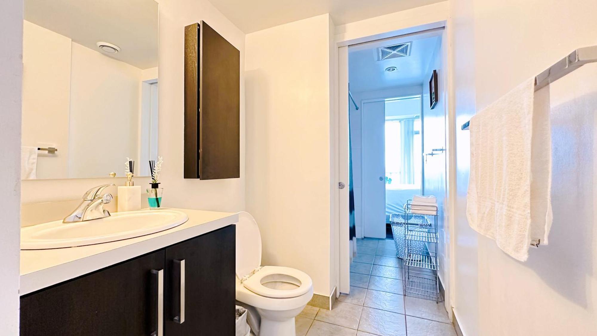 New Superior Lakeview Luxury Top Floor 3-Bedroom Suite On 48Th Floor Торонто Екстер'єр фото